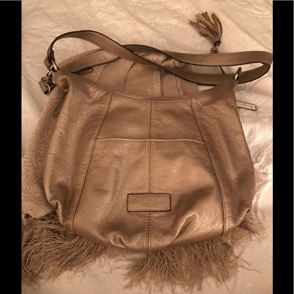 Great neutral leather purse